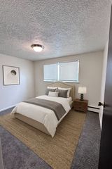 460 Market St #211, Beaver, PA 15009