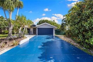 734 Sharar CT, Cape Coral, FL 33904
