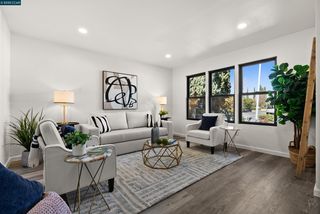 17 W  Trident Dr, Pittsburg, CA 94565