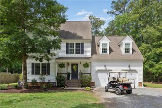7633 Beechwood Dr, Lanexa, VA 23089