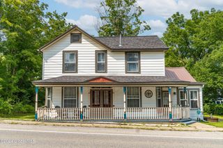 9 Curry Road, Round Lake, NY 12151