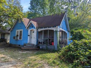 210 Elmwood Ave, Gadsden, AL 35903