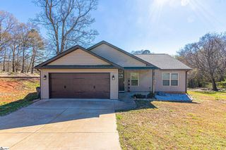 475 Barton St, Duncan, SC 29334
