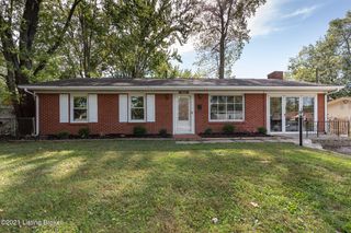 10004 Robsion Rd, Jeffersontown, KY 40299