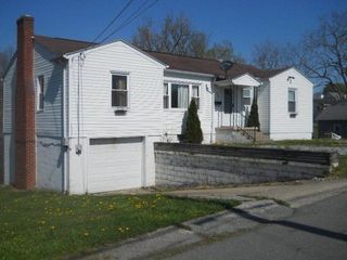 209 Maplewood Ln, Beckley, WV 25801