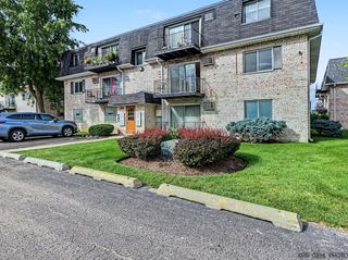 1319 N  Baldwin Ct #2B, Palatine, IL 60074