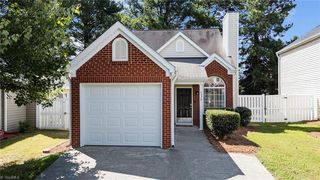 1332 Beacon Village Dr, Raleigh, NC 27604