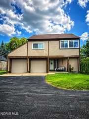 1505 Brand Manor Dr #1, Findlay, OH 45840