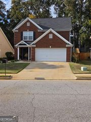 706 Hawthorn Ln, Grayson, GA 30017