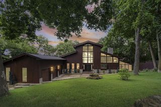 1555 Crescent Hills DRIVE, La Crescent, MN 55947