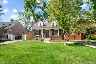 1392 Dorothea Rd, Berkley, MI 48072