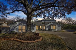 8632 Canyon Crest Rd, Fort Worth, TX 76179