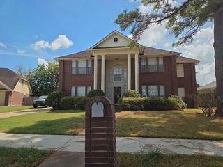 2111 Silver Leaf Dr, Missouri City, TX 77489