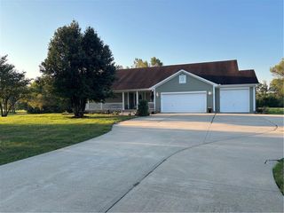 7401 E  155th St, Belton, MO 64012