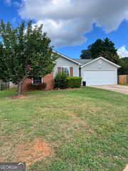 421 Autumn Lake Ct, McDonough, GA 30253