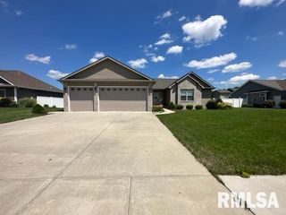 2000 West Road Dr, Springfield, IL 62711