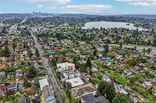 8297 5th Avenue NE, Seattle, WA 98115