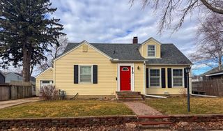 210 6th Ave NE, Faribault, MN 55021