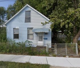 2600 Barber Ave, Cleveland, OH 44113