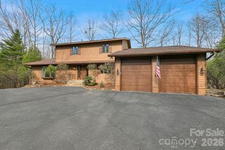 400 Middle Connestee Trl, Brevard, NC 28712