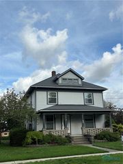 323 West St, Carey, OH 43316