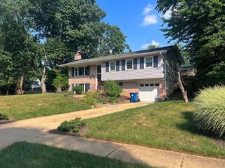 1731 Tamerisk Ct, Vienna, VA 22182