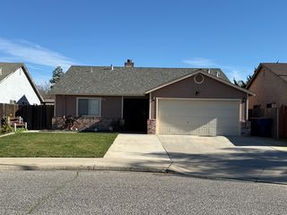 2107 Harrison Ct, Chowchilla, CA 93610