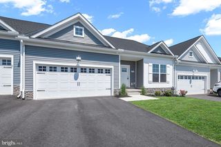 95 Bailey Dr, Hanover, PA 17331