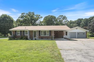 130 Payne Springs Rd, Dickson, TN 37055