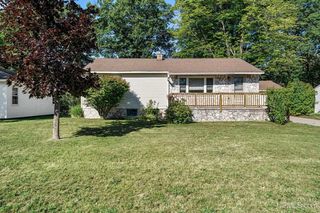 2011 Neidhart Ave, Marquette, MI 49855