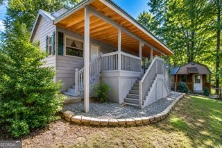 76 Stag Leap Dr, Cleveland, GA 30528