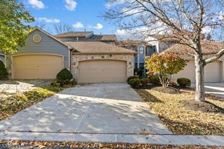 18 Hillside Ct, Lambertville, NJ 08530