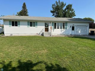 150 4th St, Felton, MN 56536