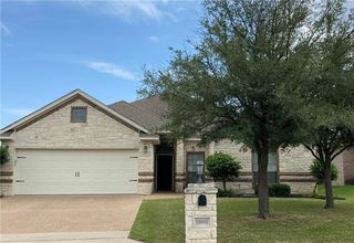 10000 Adobe Ct, Woodway, TX 76712