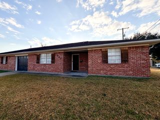 104 S  2nd 1/2 St #237, Nederland, TX 77627