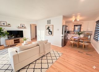 3754 Greenfield Rd, Berkley, MI 48072