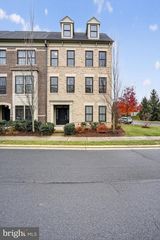 42239 Riggins Ridge Ter, Ashburn, VA 20148