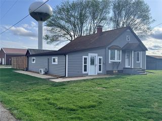 900 S  Franklin St, Bunker Hill, IL 62014