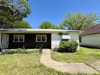 1514 Harris St NW, Ardmore, OK 73401
