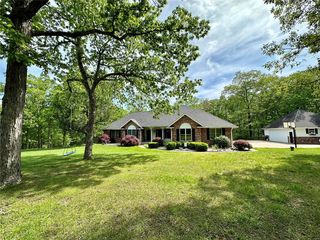 309 Buzzard Rock Rd, Farmington, MO 63640