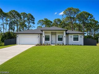 8034 Life Cir, Labelle, FL 33935