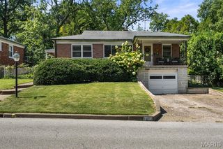 1613 Salem Hills Dr, Saint Louis, MO 63119