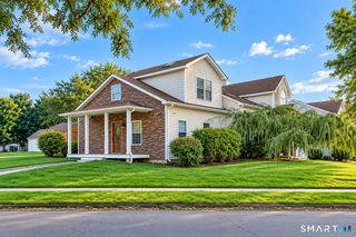 1 Alicia Ln B, Middletown, CT 06457