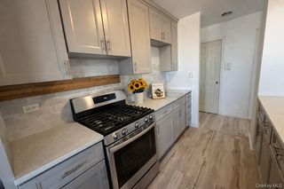 1966 Newbold #709, Bronx, NY 10472