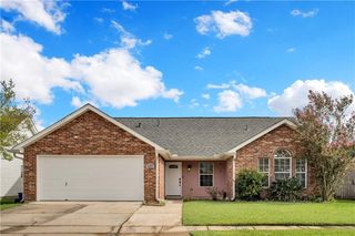 2664 Long Branch Dr, Marrero, LA 70072