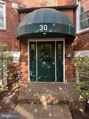 30 S  Old Glebe Rd #102, Arlington, VA 22204