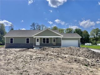 406 S  Raccoon Rd, Youngstown, OH 44515