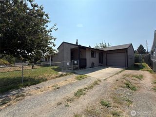 828 W 10th Street, Port Angeles, WA 98363