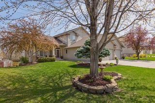 1989 Staghorn Dr, Shakopee, MN 55379