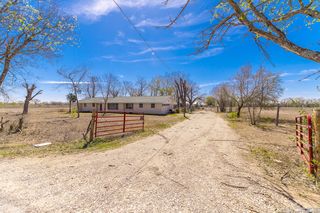 16000 County Road 580, La Coste, TX 78039